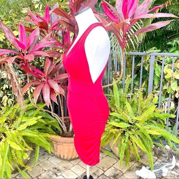 Olia Deep Plunge Bodycon Mini Dress - Picture 3 of 6